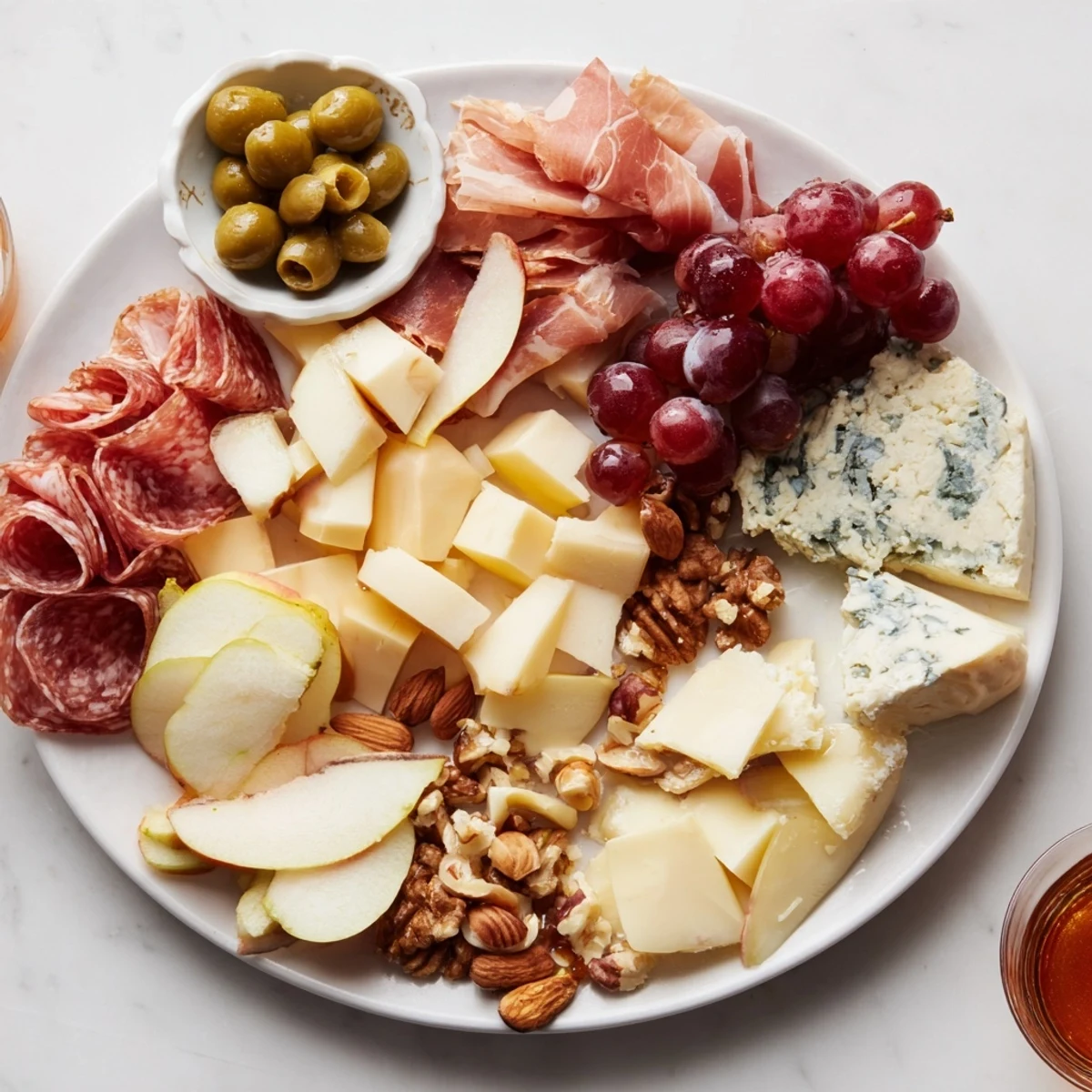 Showcasing the beautiful moonlight picnic board with fresh fruits and inviting gourmet accompaniments.